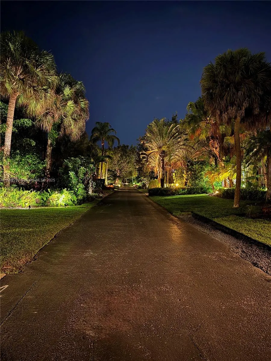 11003 SW 77th Ct Cir