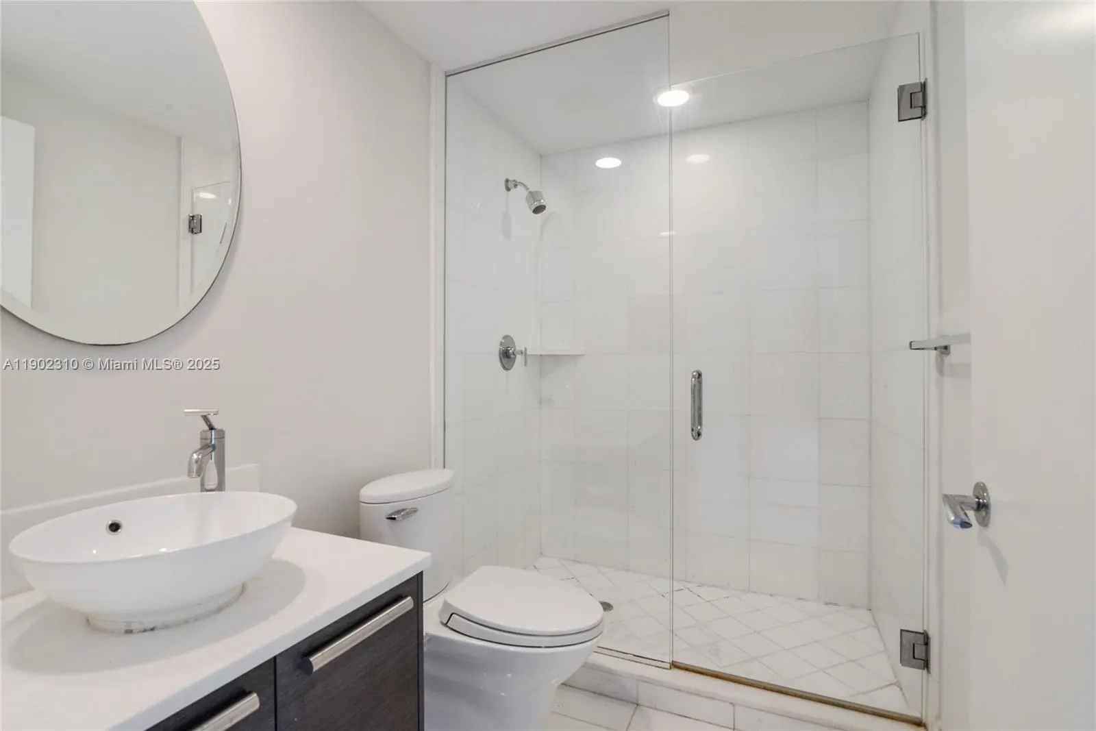 2950 NE 188th St, #309