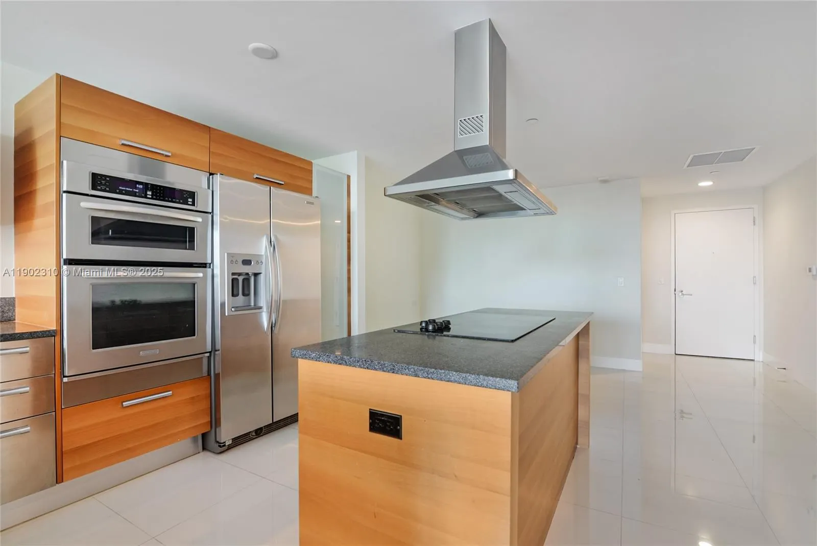 2950 NE 188th St, #309