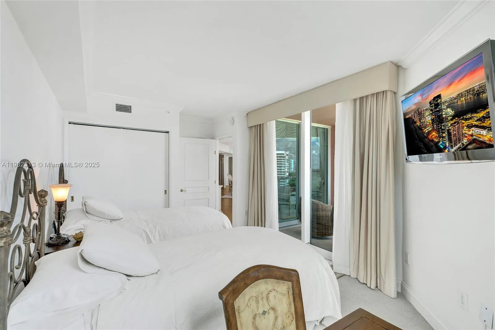 3370 Hidden Bay Dr, #1702