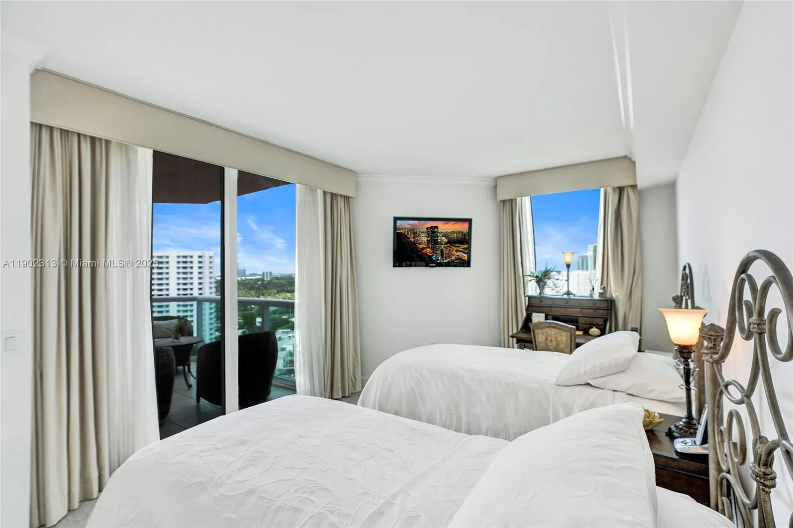 3370 Hidden Bay Dr, #1702