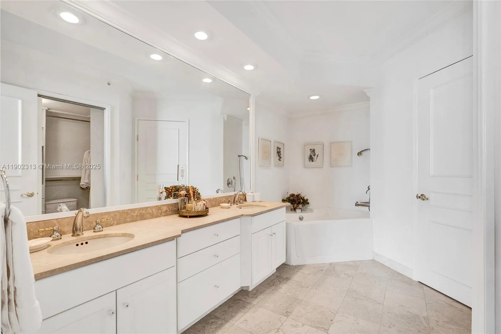 3370 Hidden Bay Dr, #1702