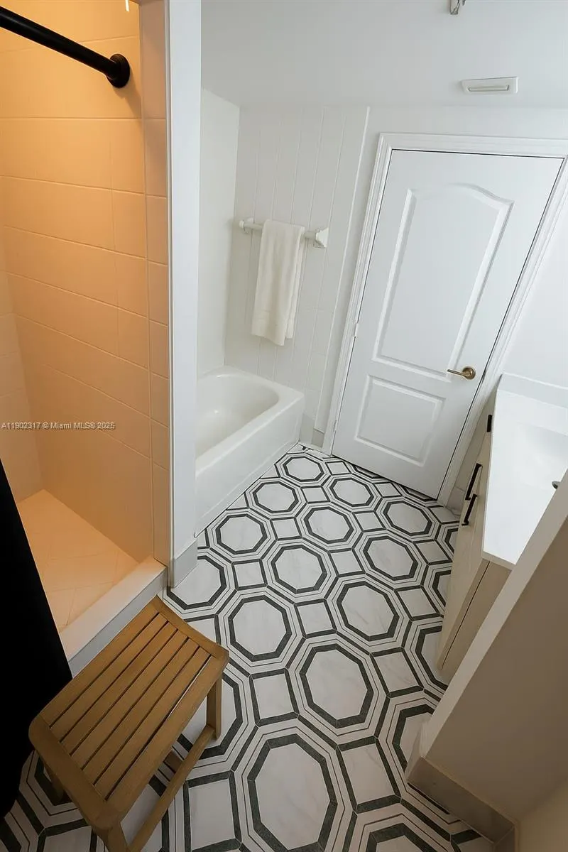 1627 SW 37th Ave, #701