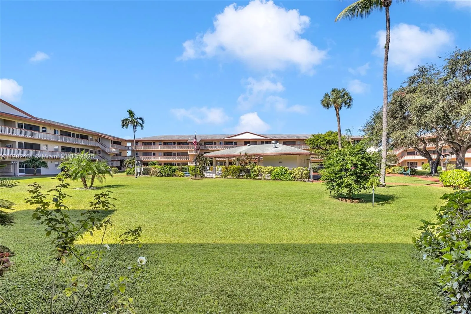 5300 Washington St, #H137