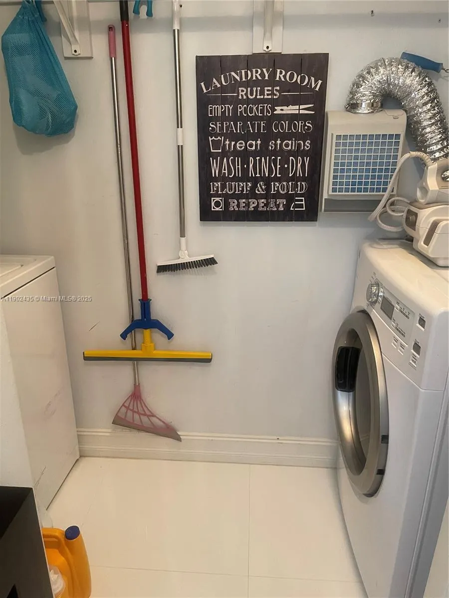 3001 NE 185th St, #532