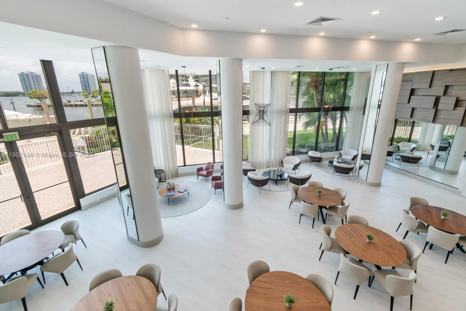 1000 W Island Blvd, #1612