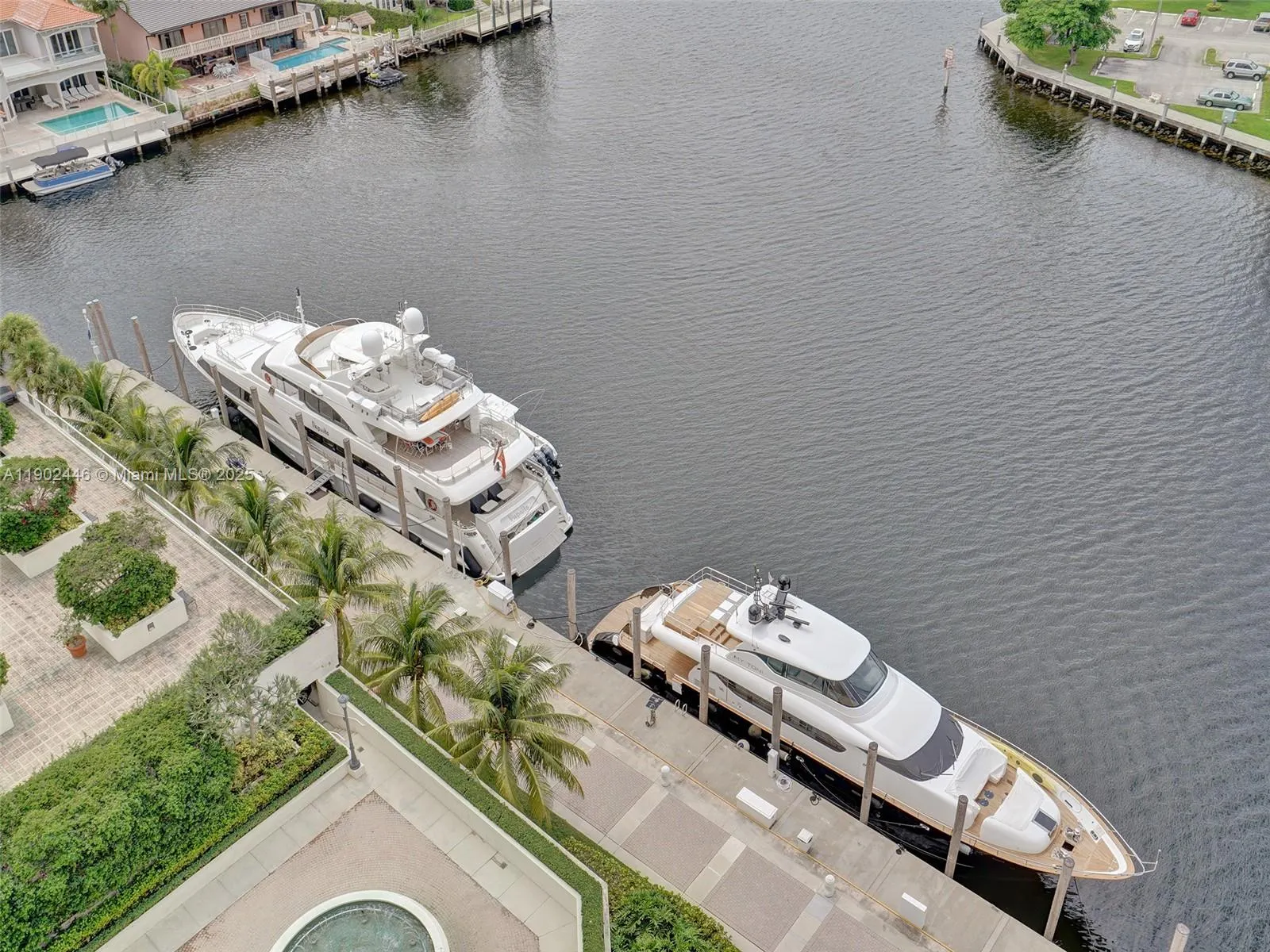 1000 W Island Blvd, #1612