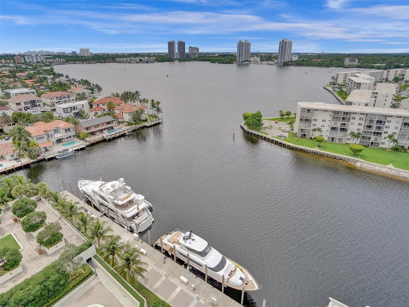 1000 W Island Blvd, #1612