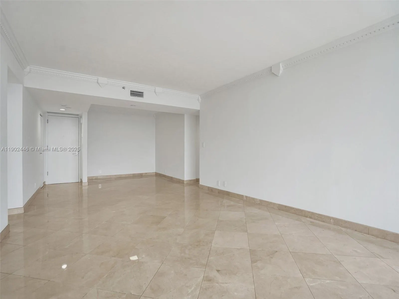 1000 W Island Blvd, #1612