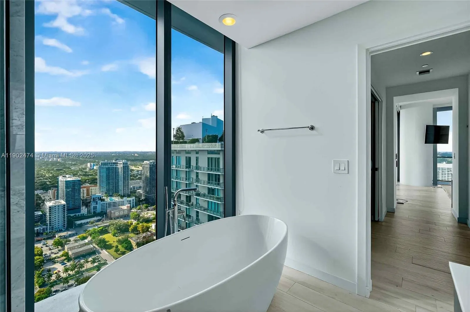 480 NE 31st St, #4407