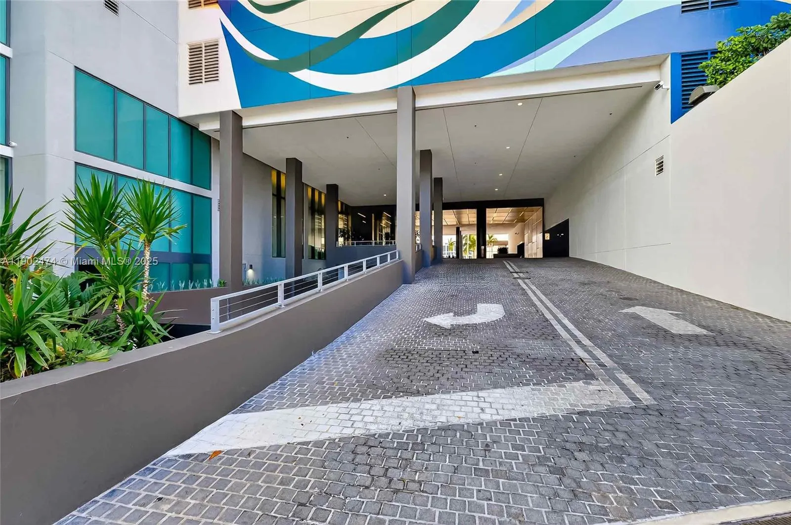 480 NE 31st St, #4407