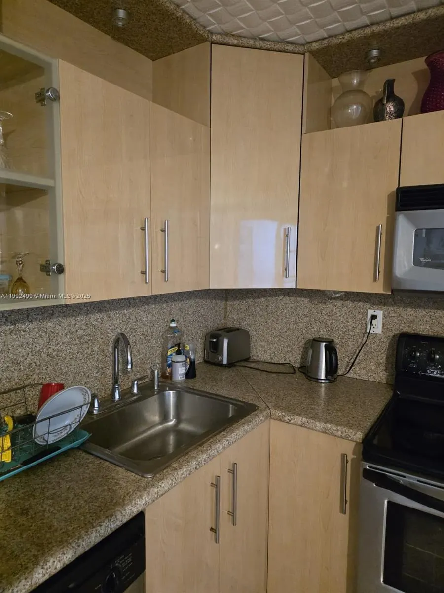 1833 S Ocean Dr, #1505