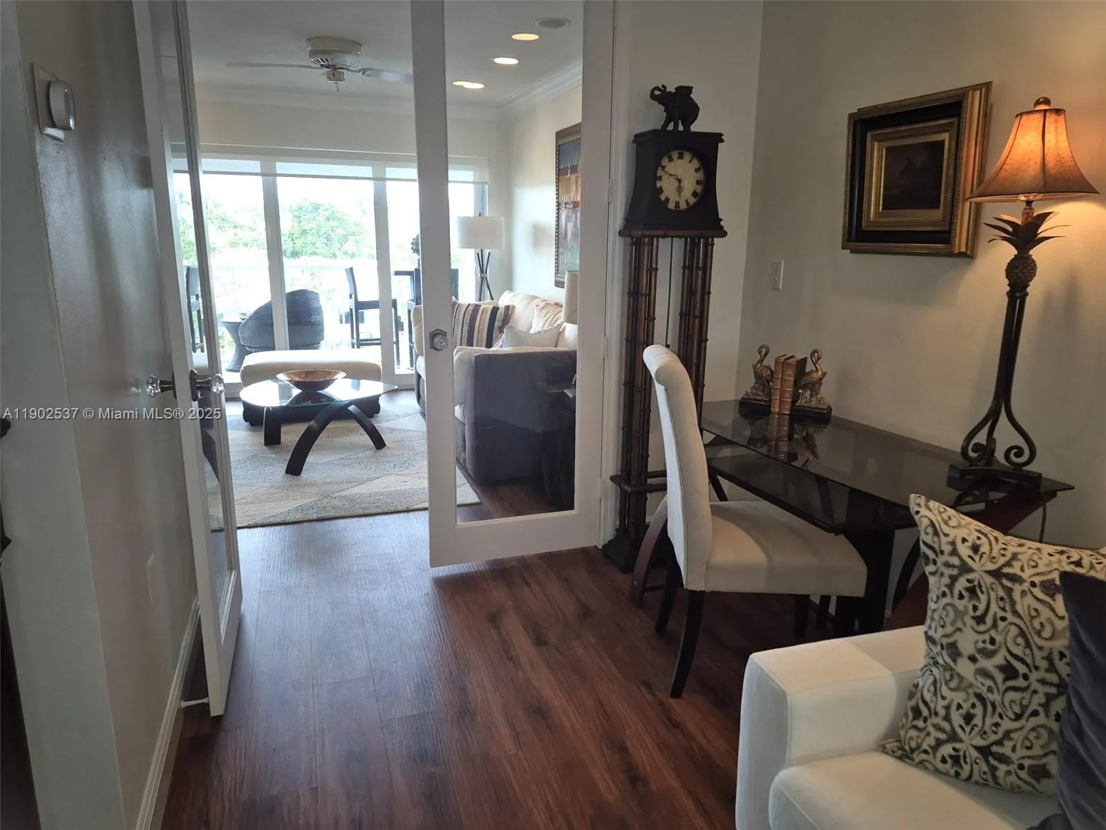 535 Hendricks Isle, #306