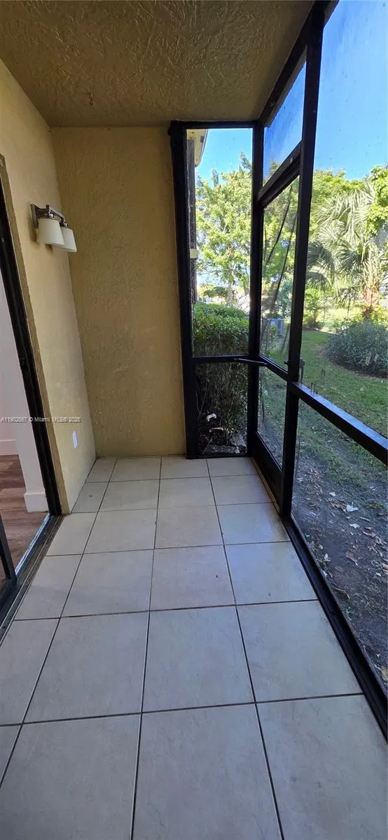 9000 NW 28th Dr, #1-102