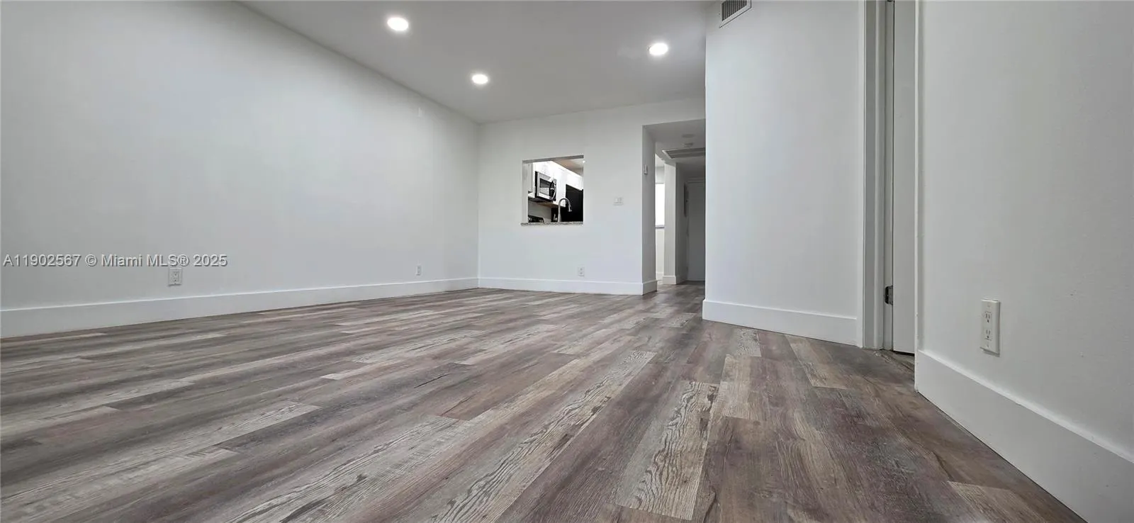 9000 NW 28th Dr, #1-102