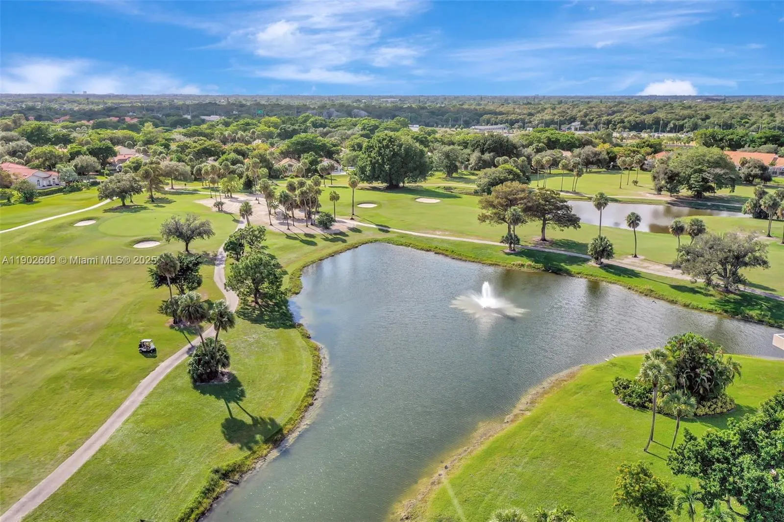 3980 Oaks Clubhouse Dr, #409