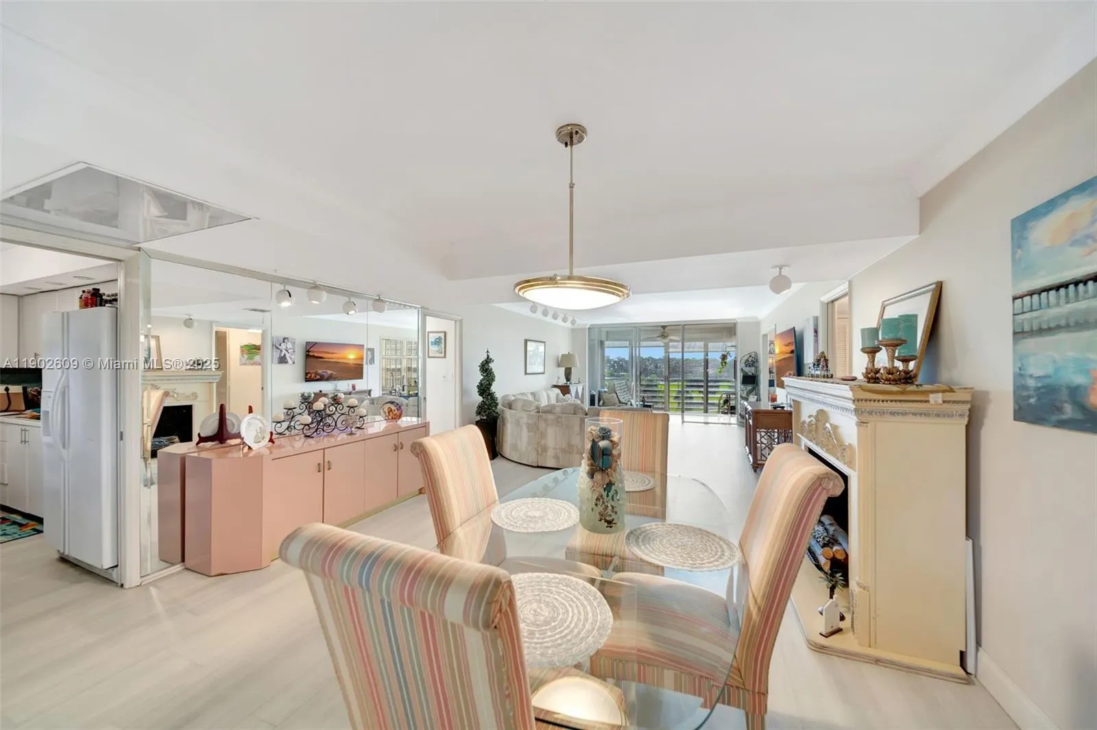 3980 Oaks Clubhouse Dr, #409