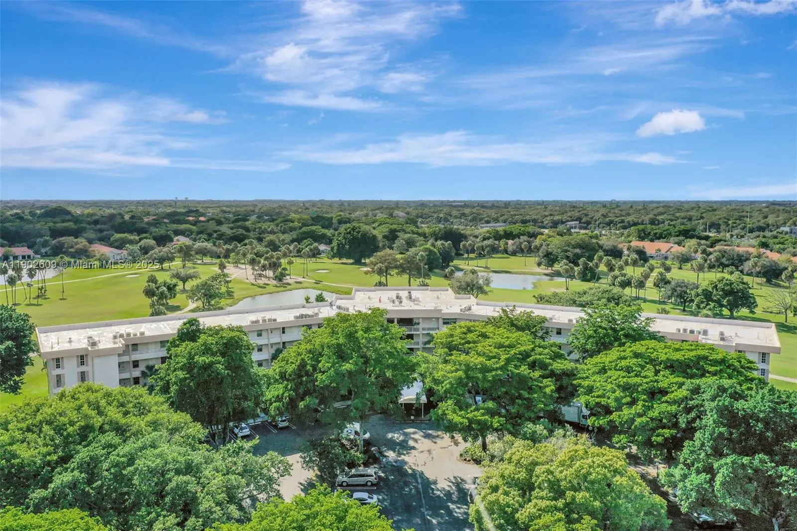 3980 Oaks Clubhouse Dr, #409