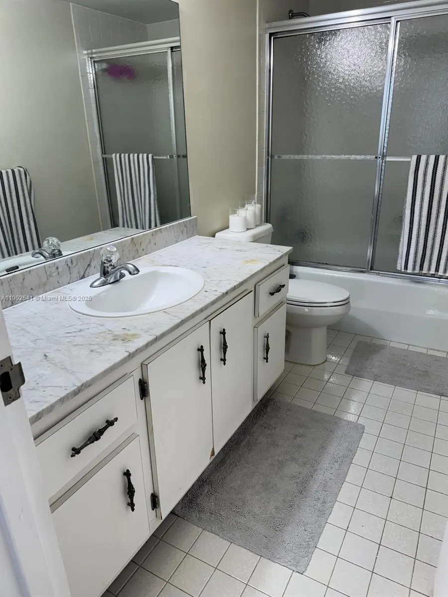 500 Three Islands Blvd, #908