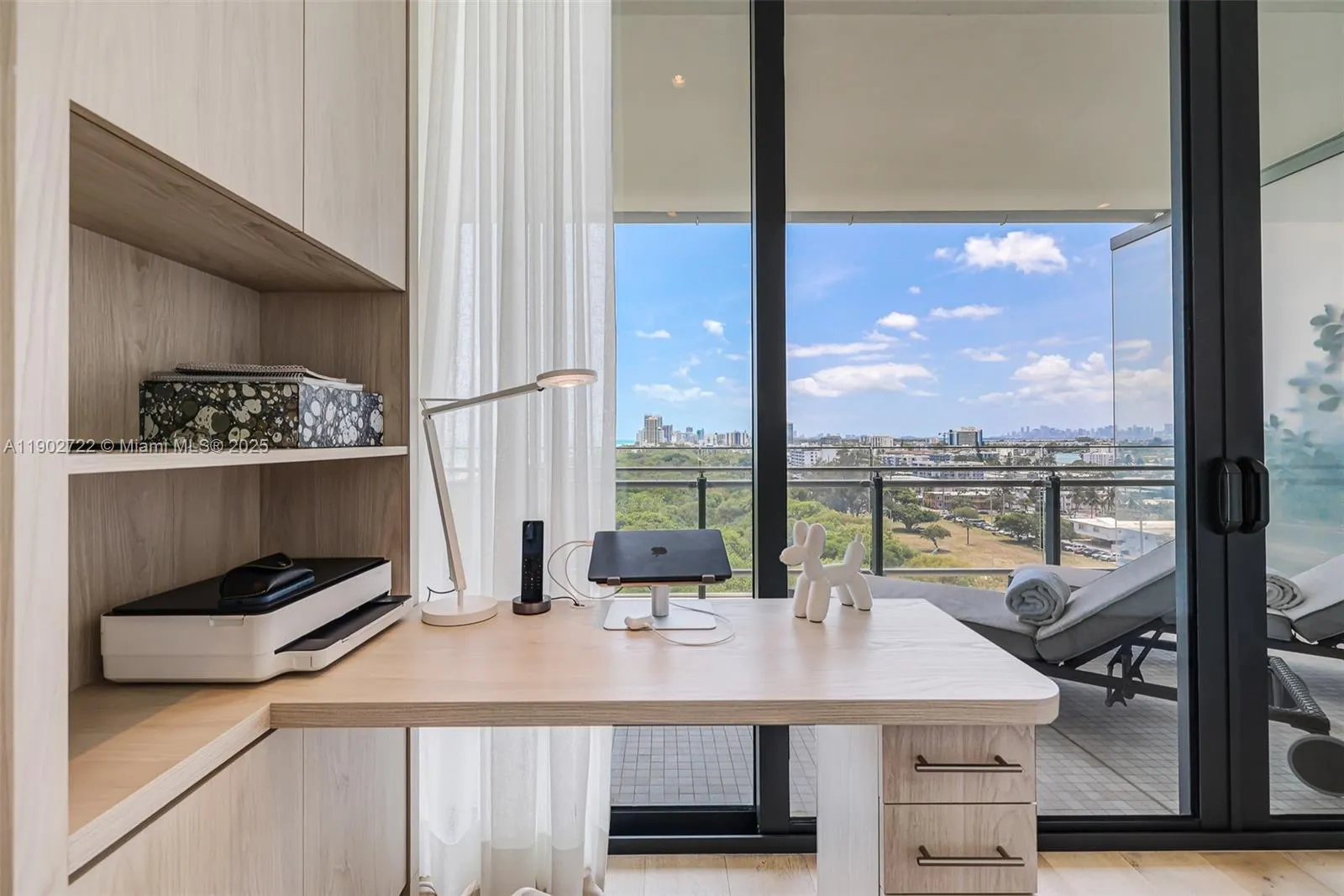 8701 Collins Ave, #904