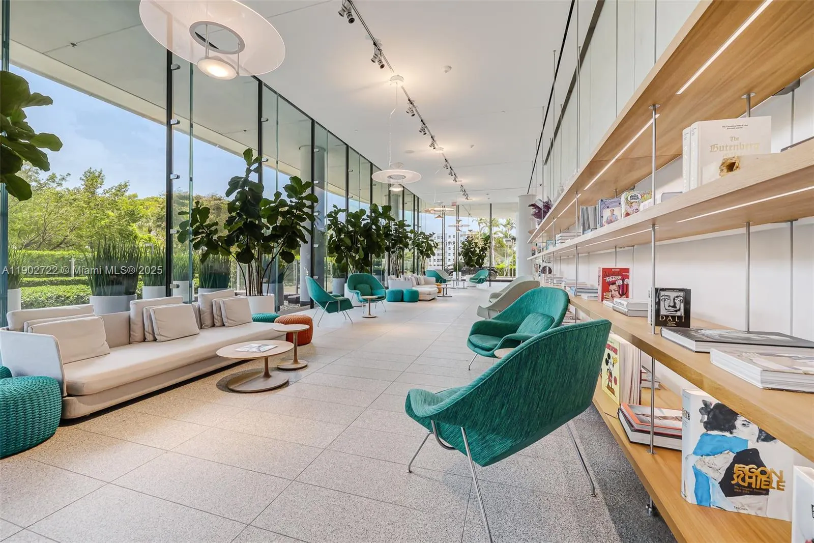 8701 Collins Ave, #904