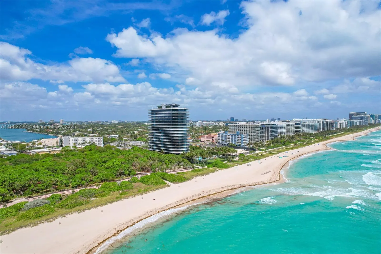 8701 Collins Ave, #904