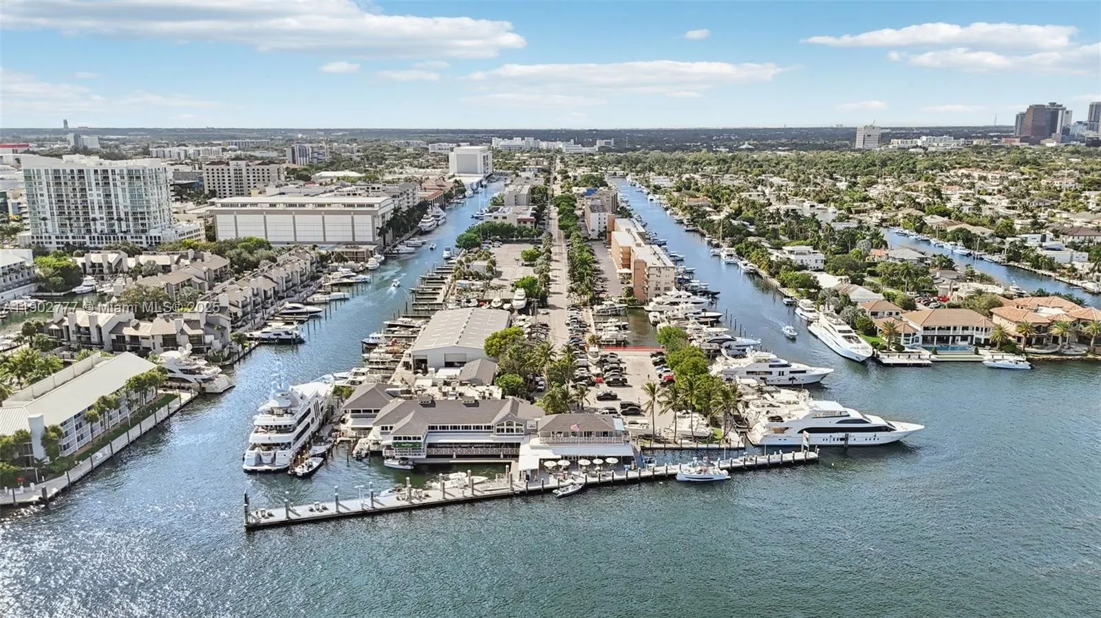 1050 SE 15th St, #500