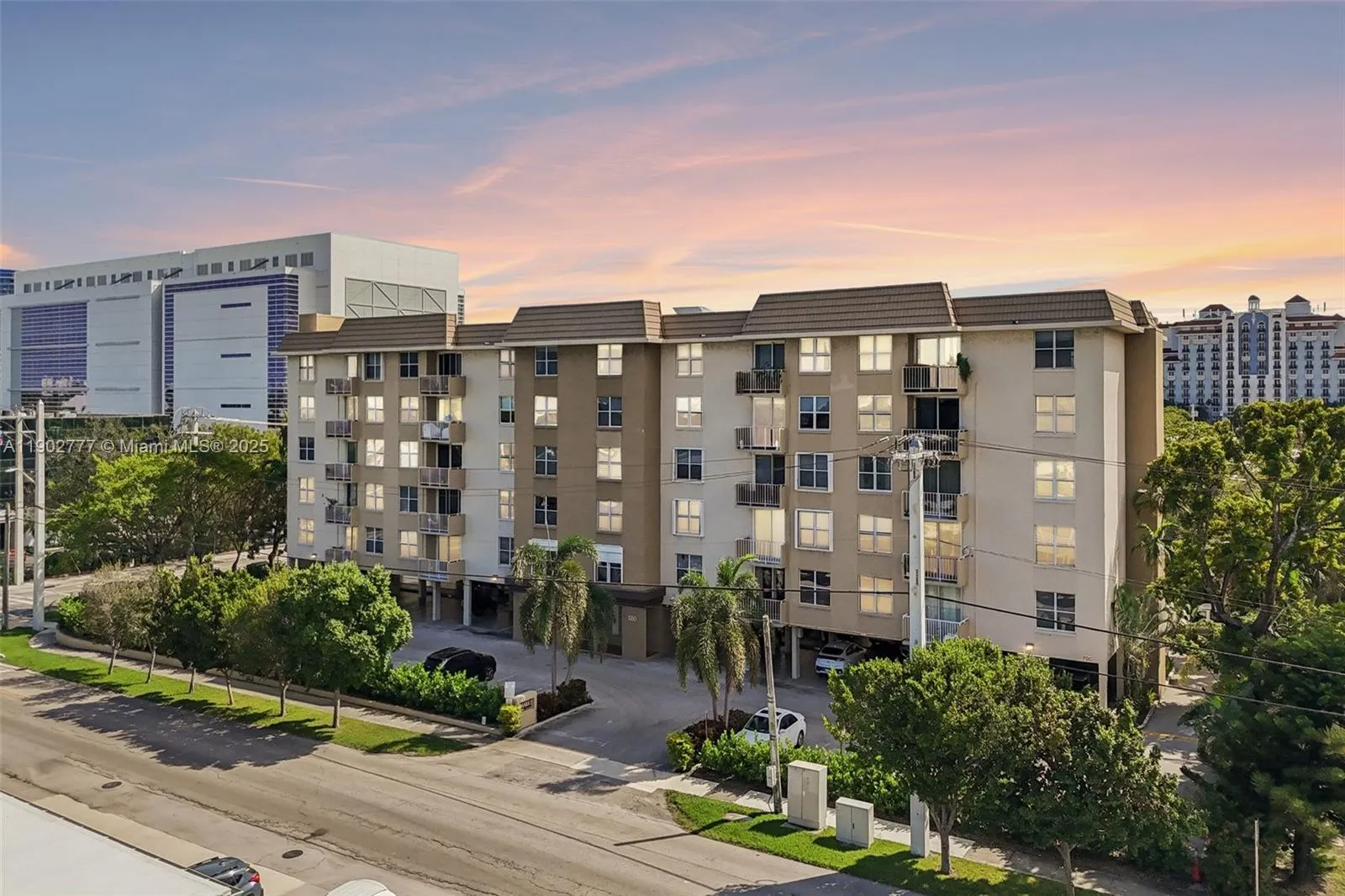 1050 SE 15th St, #500