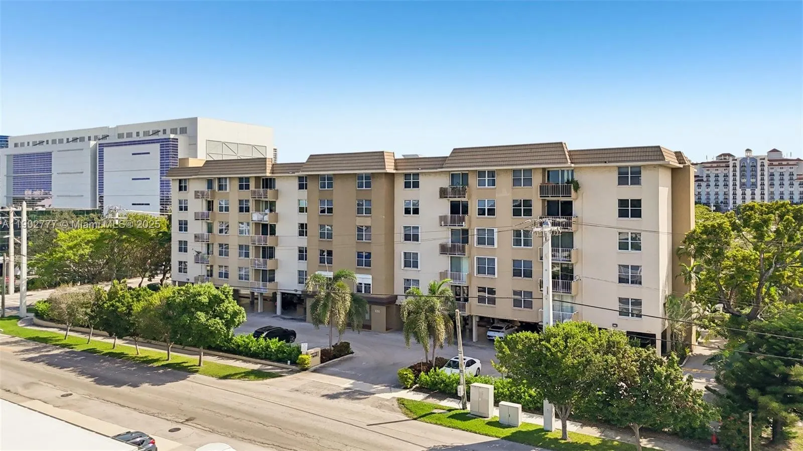 1050 SE 15th St, #500