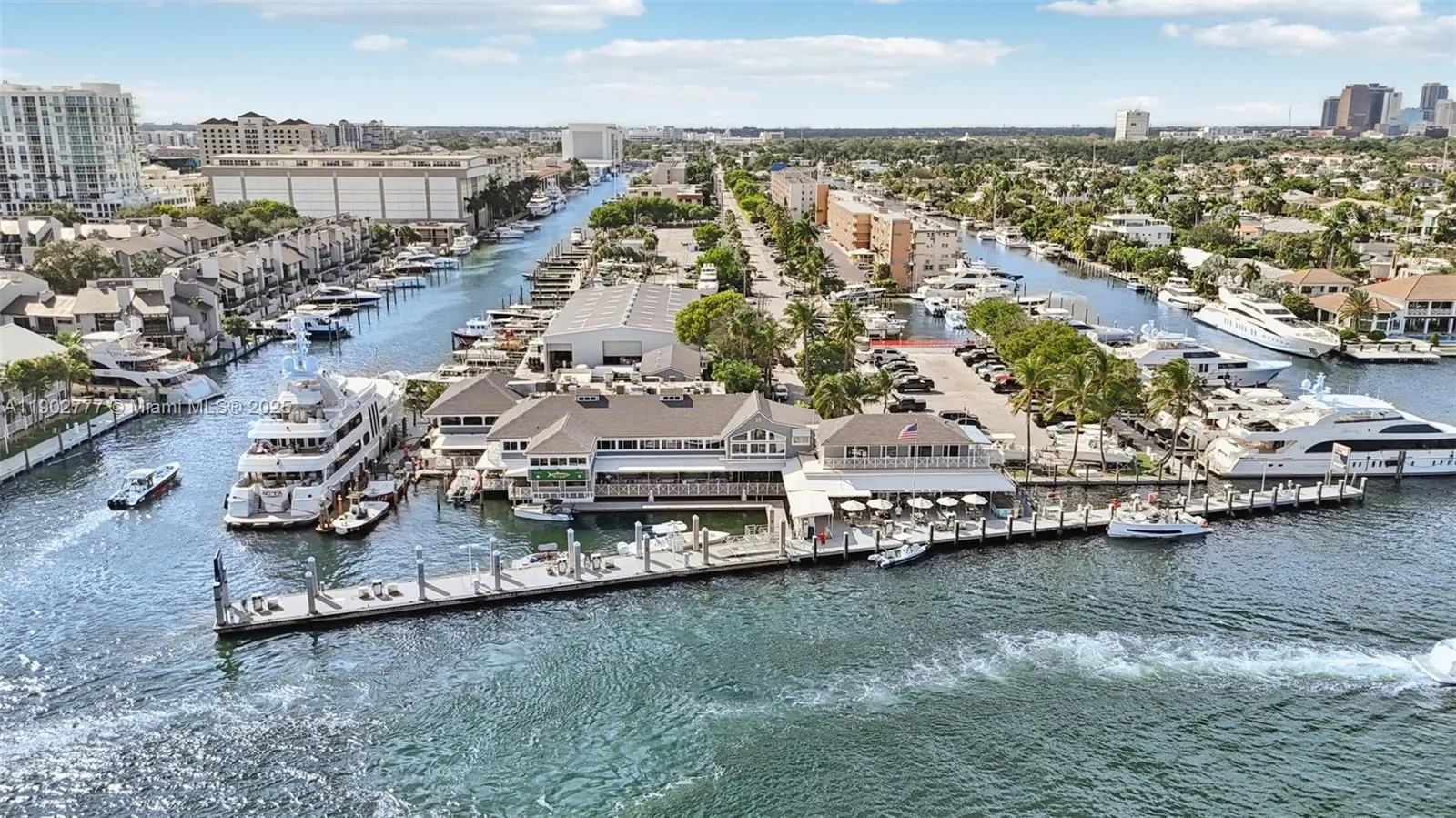 1050 SE 15th St, #500