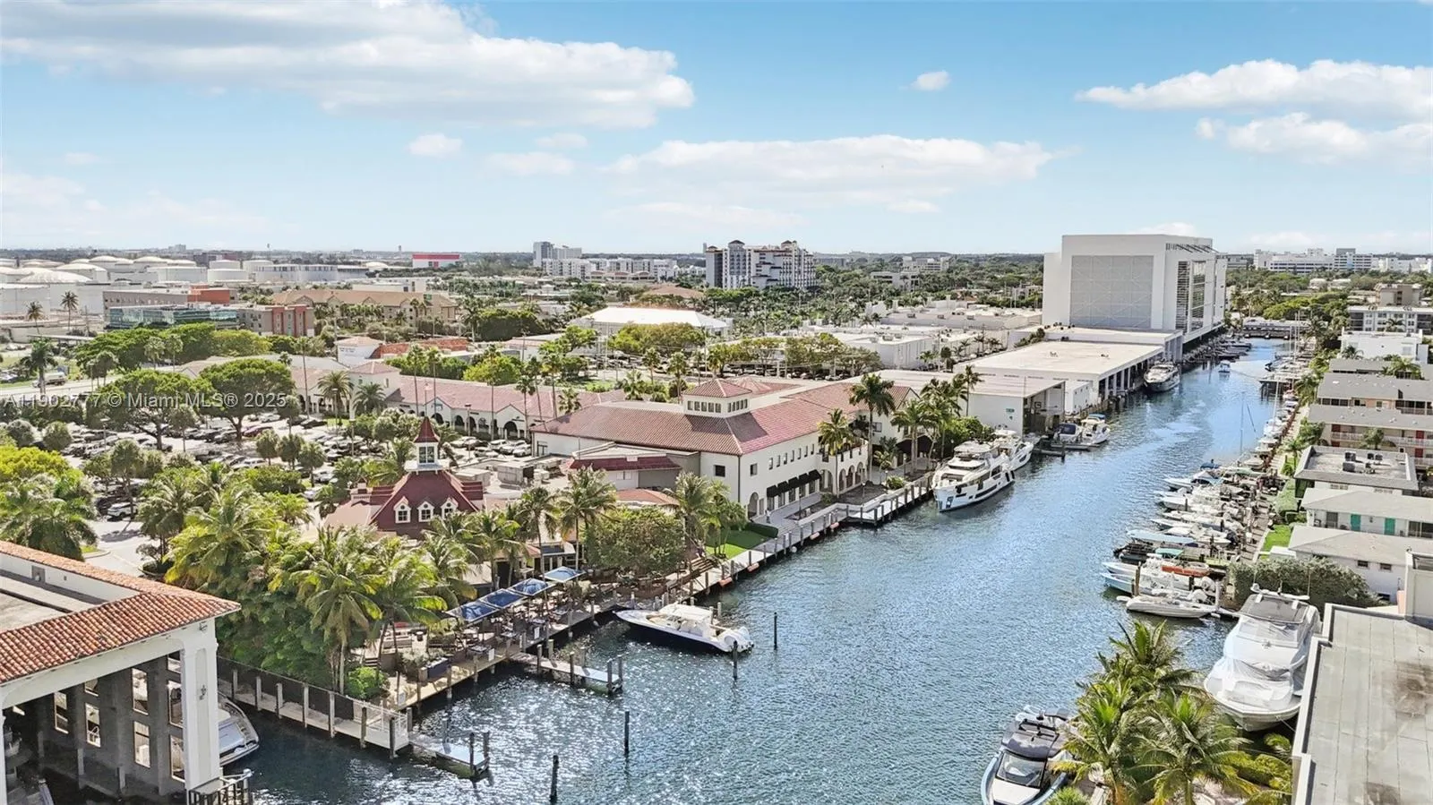 1050 SE 15th St, #500