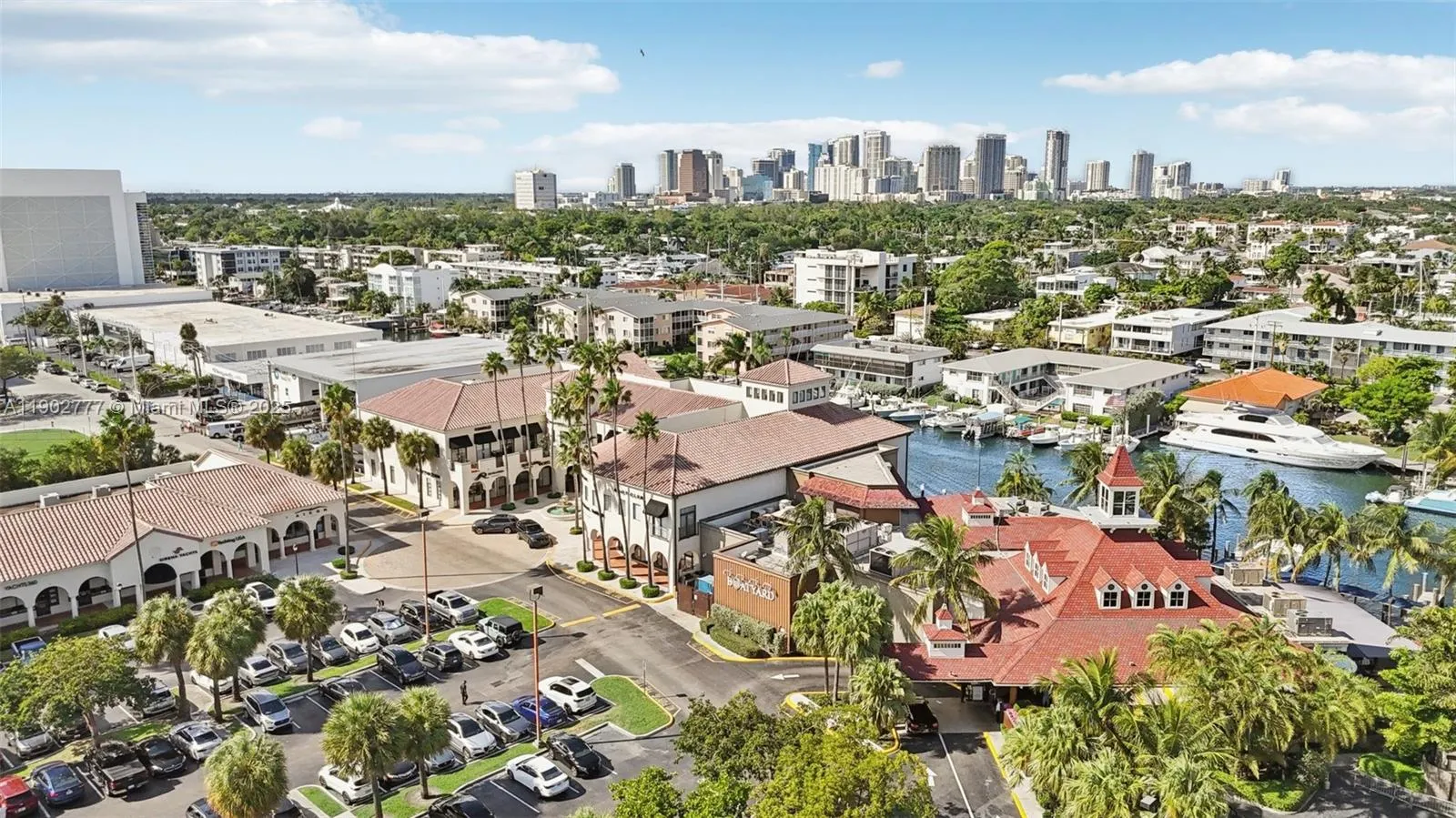 1050 SE 15th St, #500