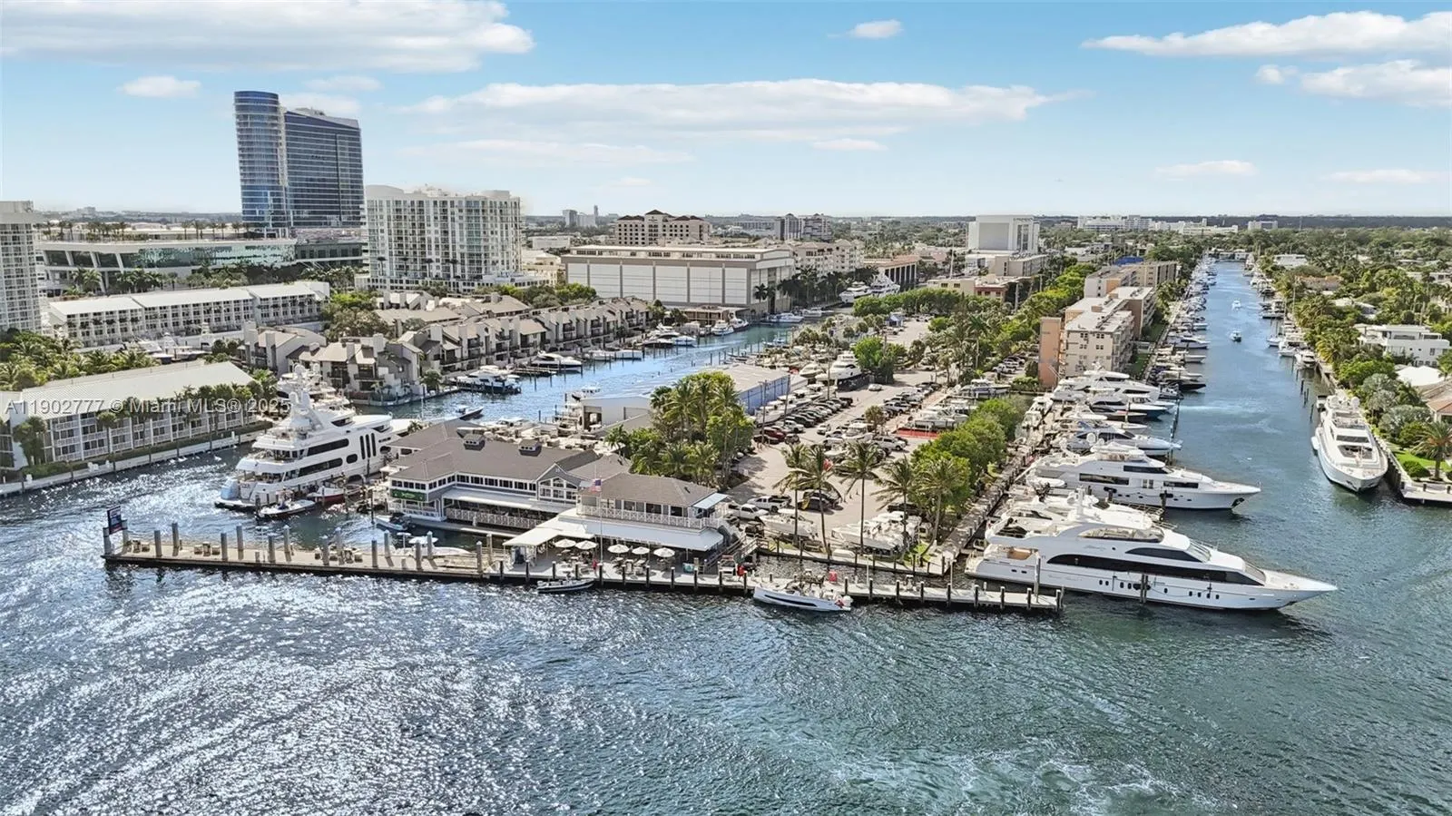 1050 SE 15th St, #500