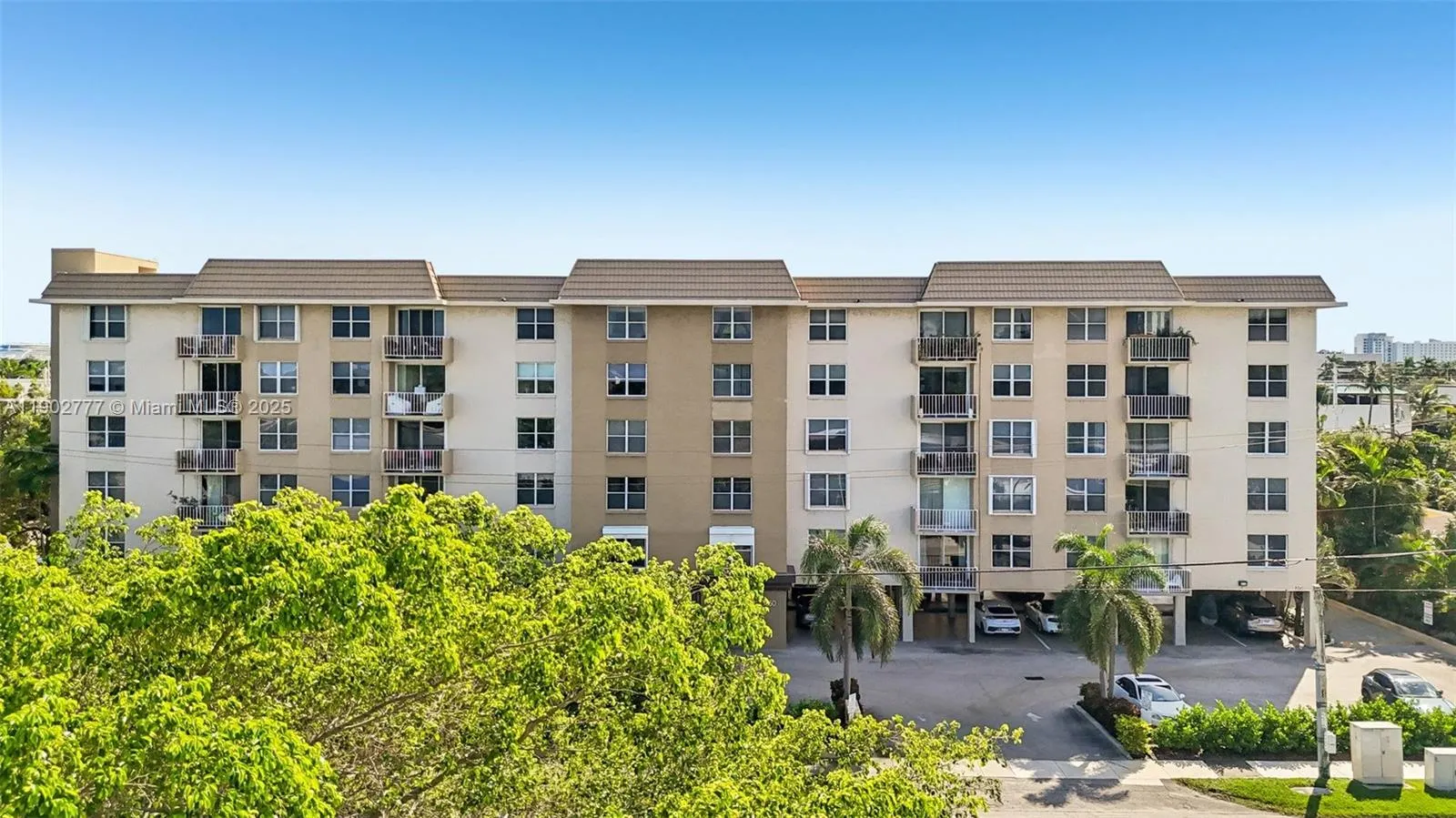 1050 SE 15th St, #500