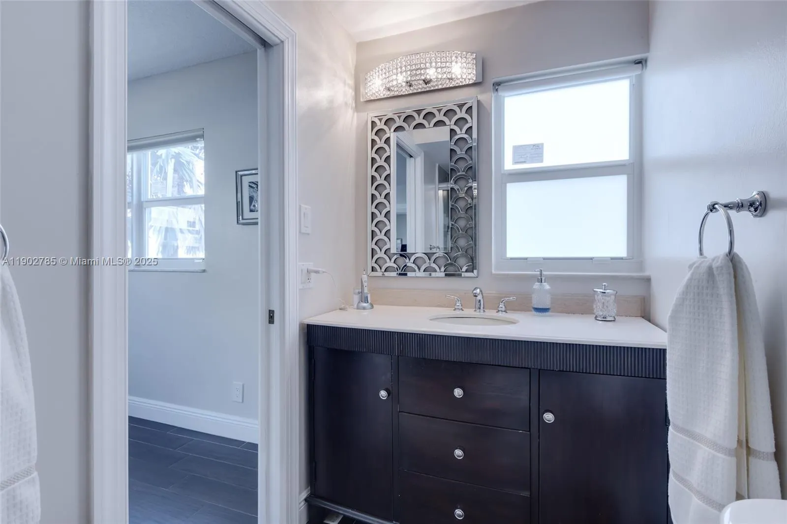 420 NE 12th Ave, #208