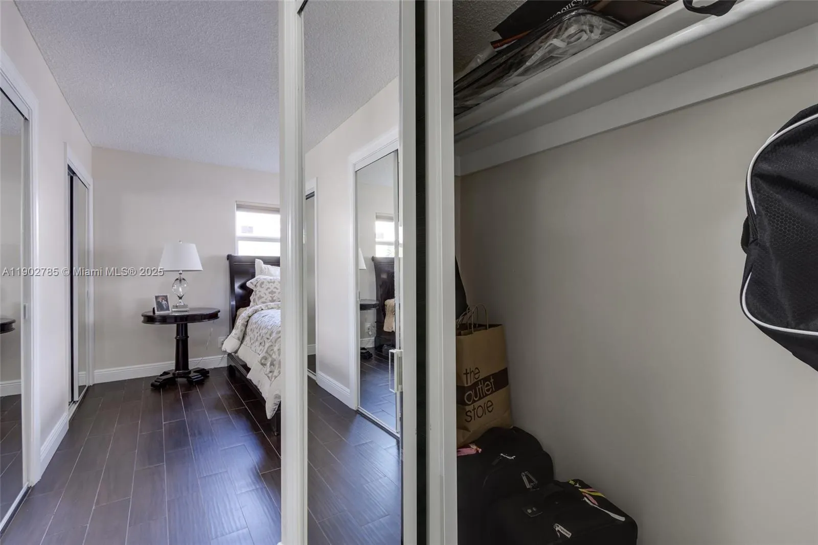 420 NE 12th Ave, #208