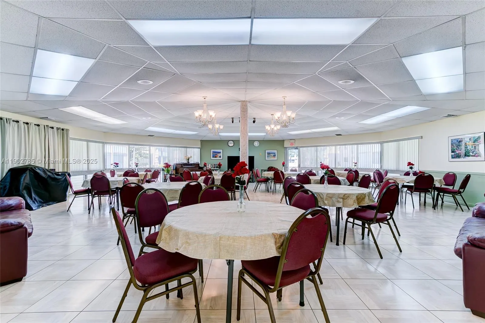 420 NE 12th Ave, #208