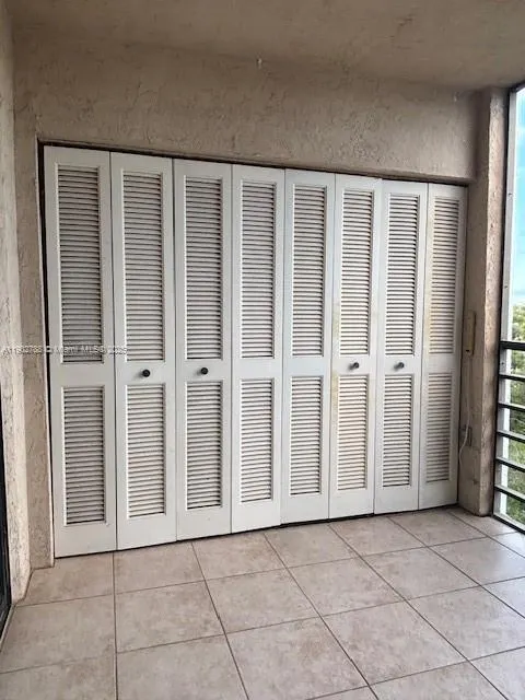 9235 SW 8th St, #510