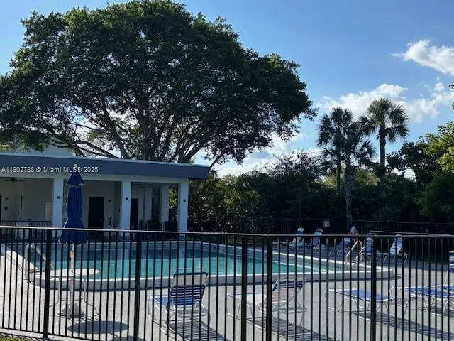 9235 SW 8th St, #510