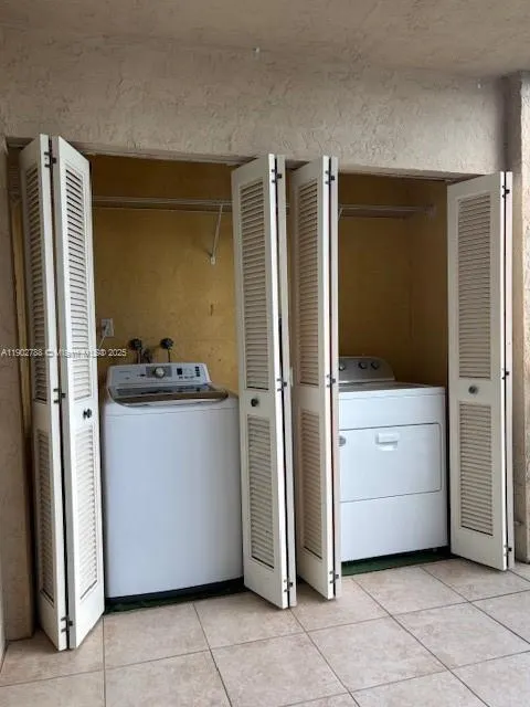 9235 SW 8th St, #510