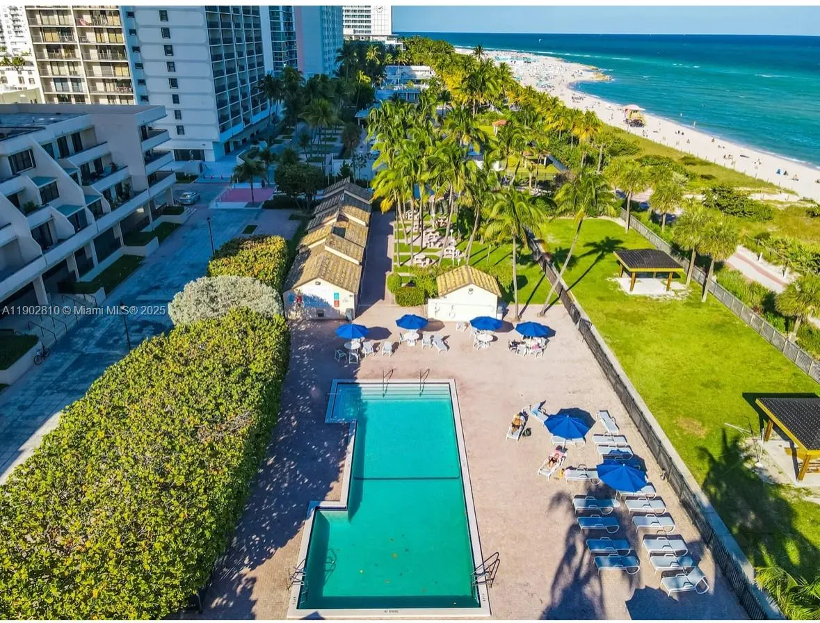 2555 Collins Ave, #2200