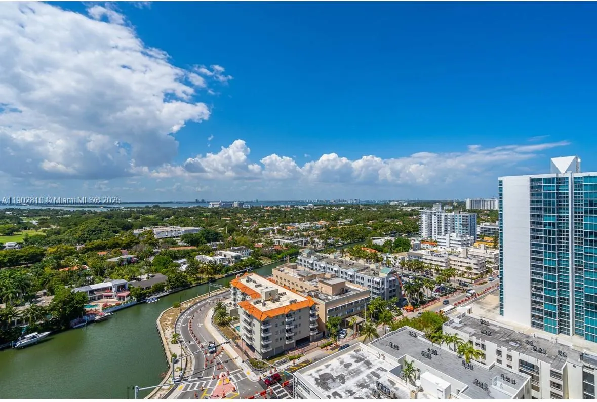 2555 Collins Ave, #2200