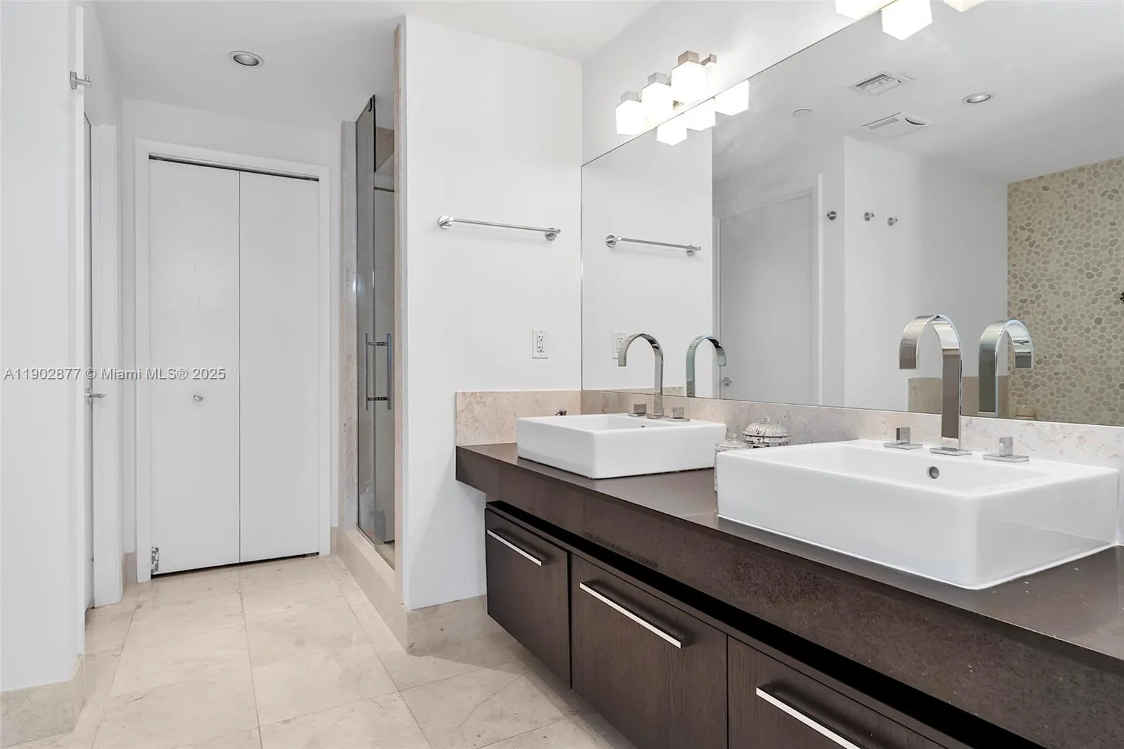 17121 Collins Ave, #2906