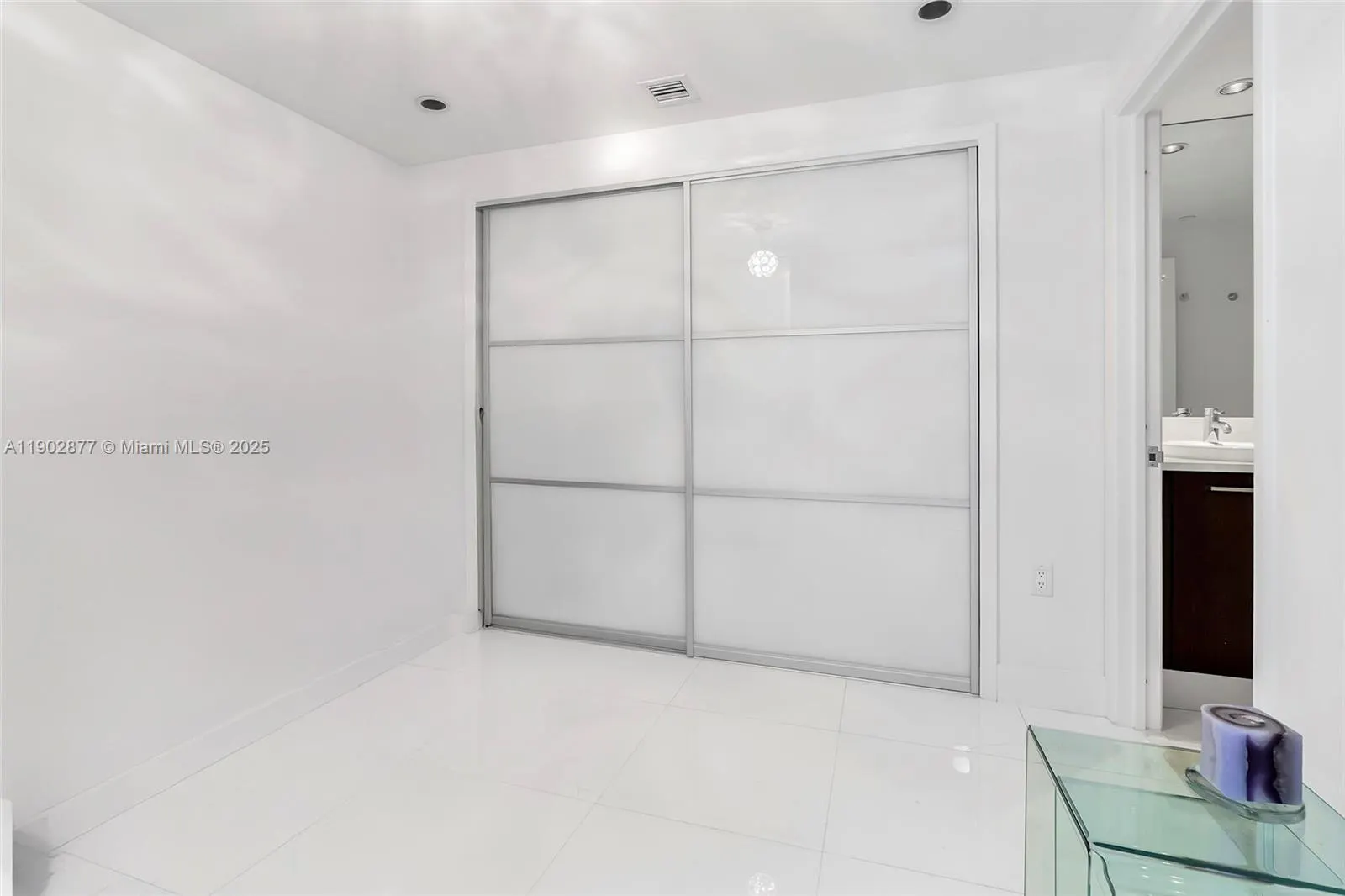 17121 Collins Ave, #2906