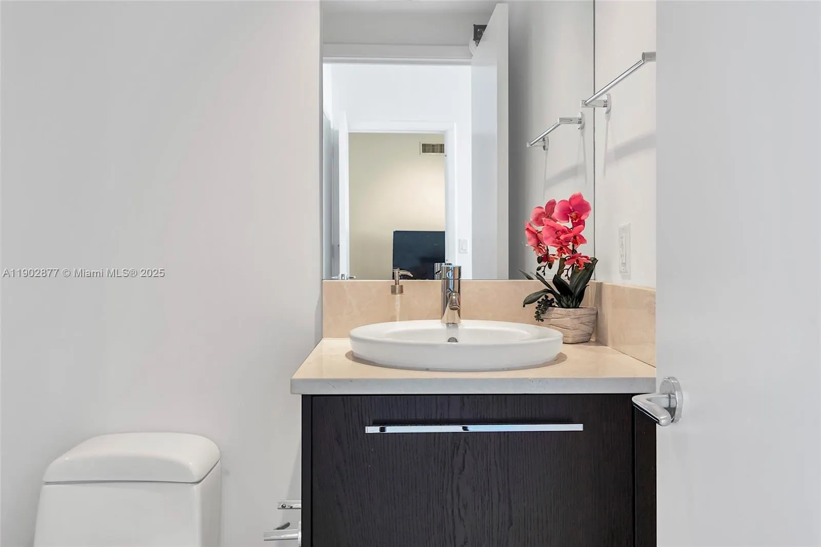 17121 Collins Ave, #2906