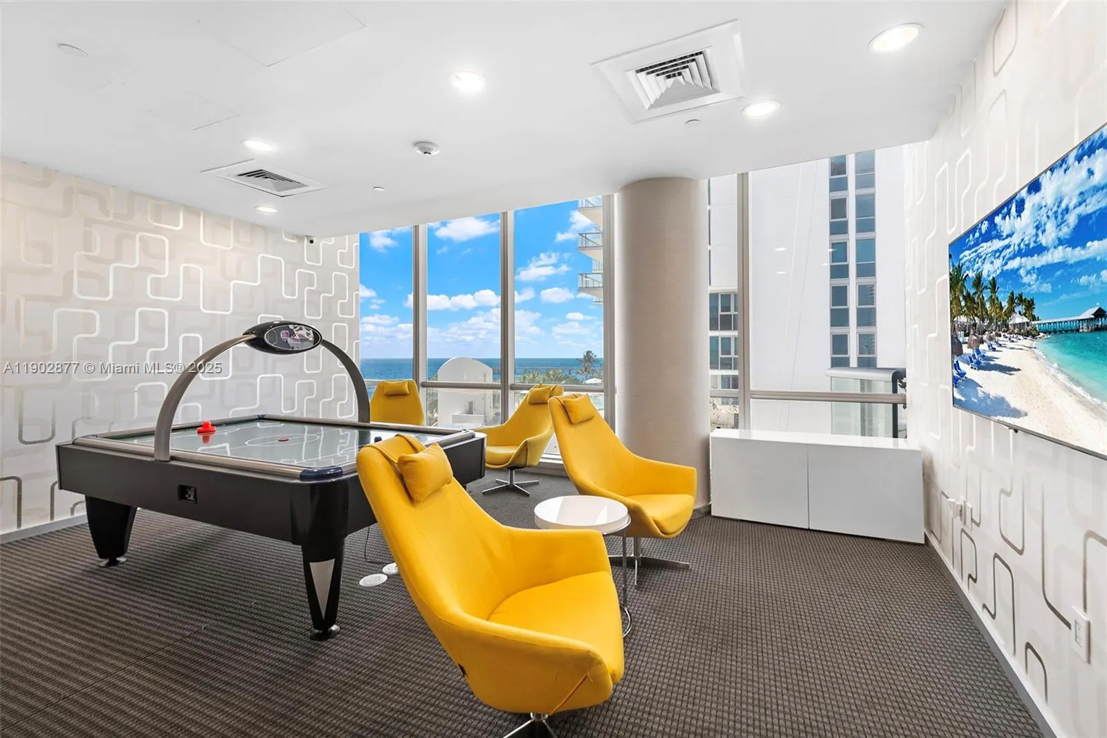 17121 Collins Ave, #2906