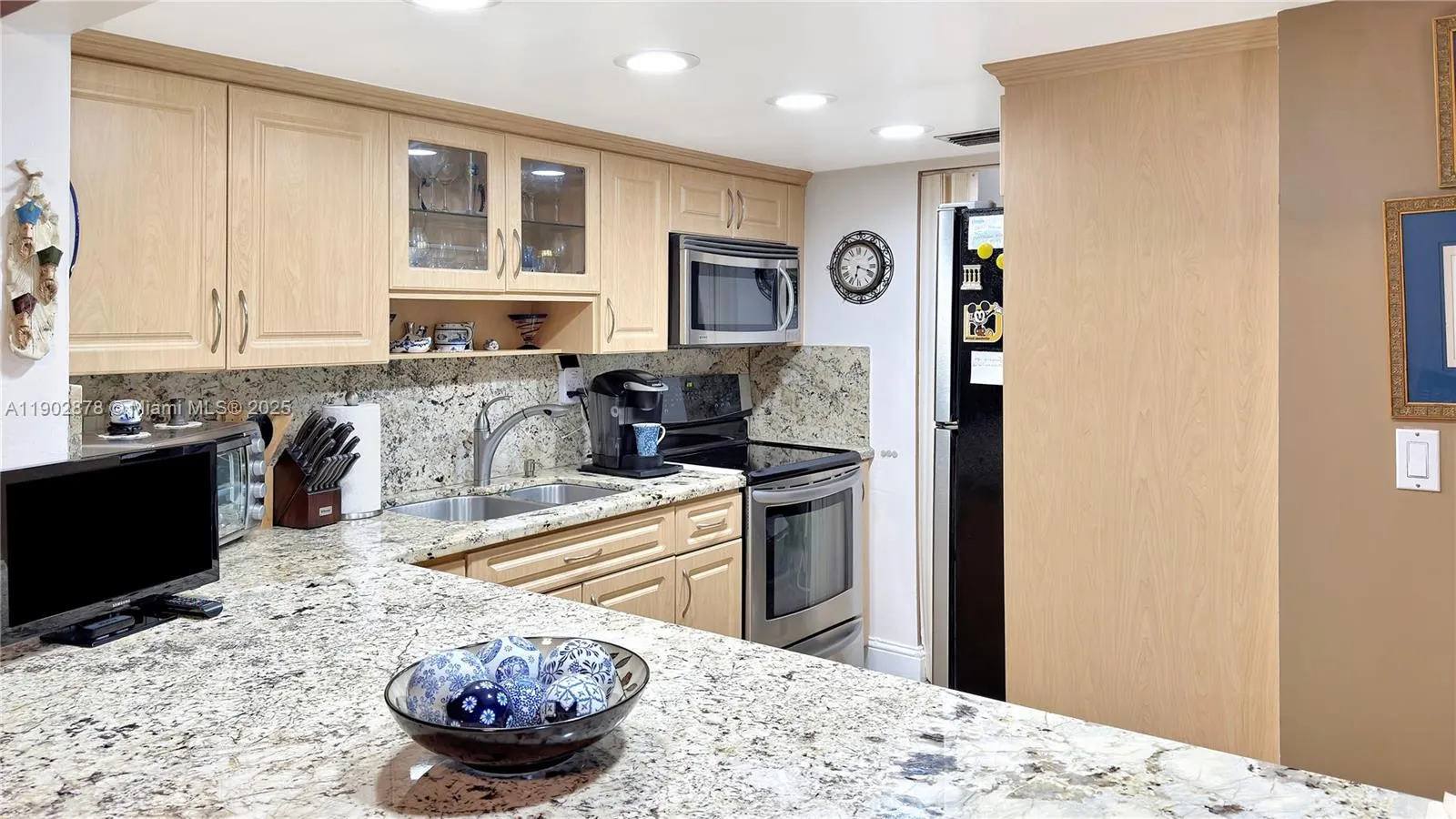 5201 Orduna Dr., #15