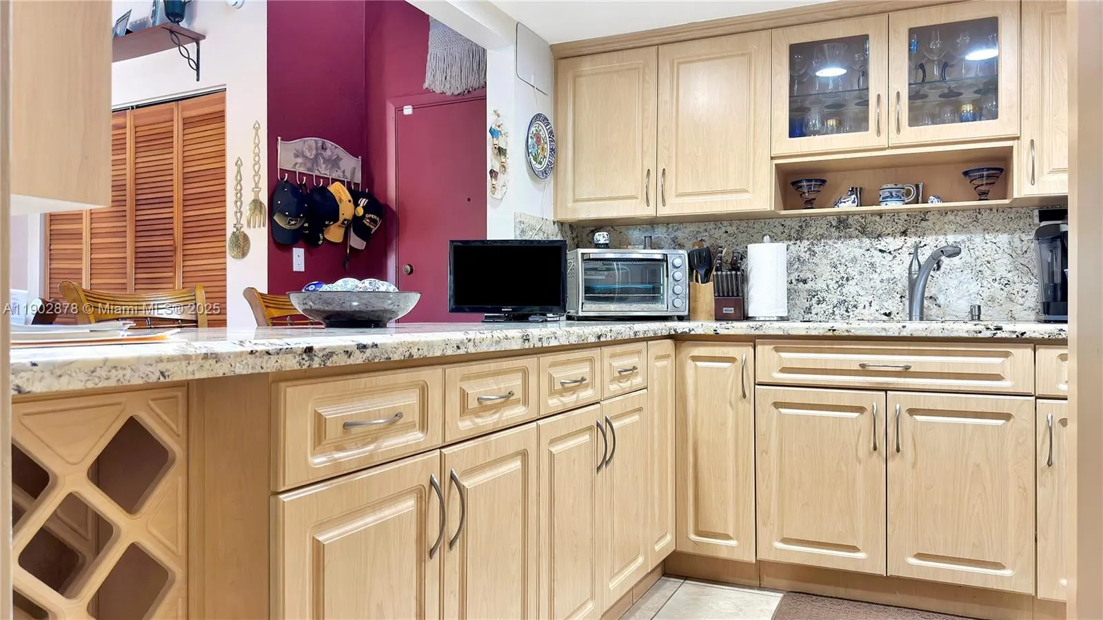 5201 Orduna Dr., #15