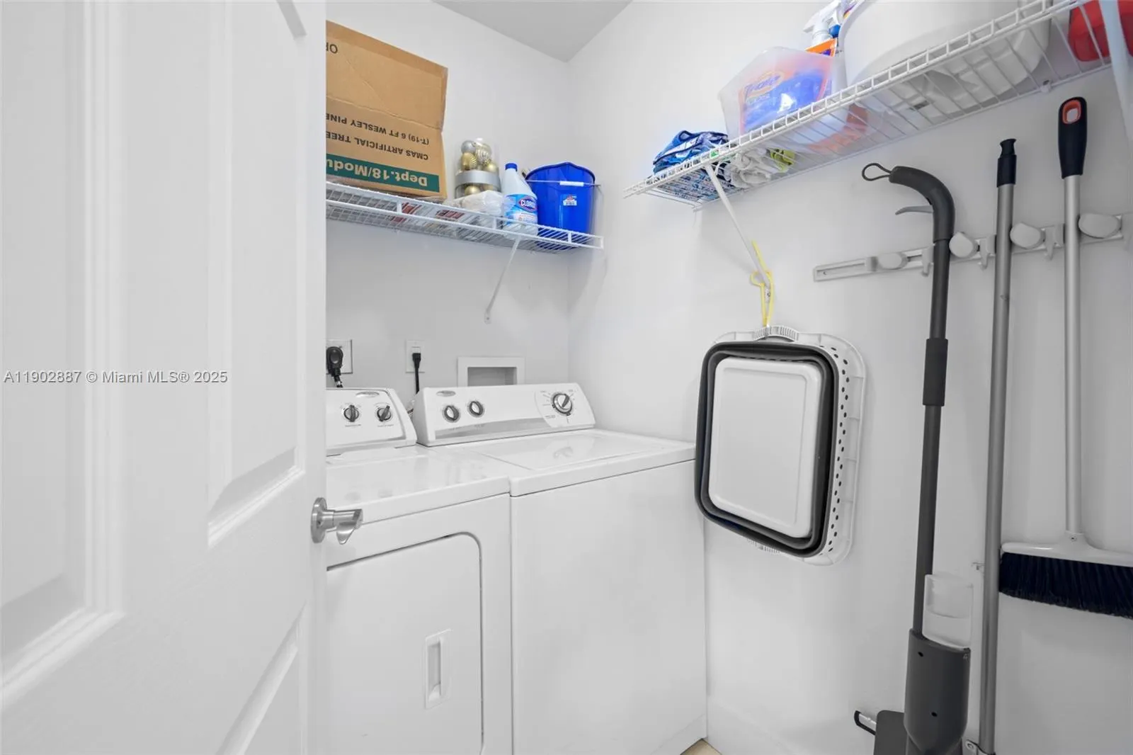 3001 NE 185 St, #613