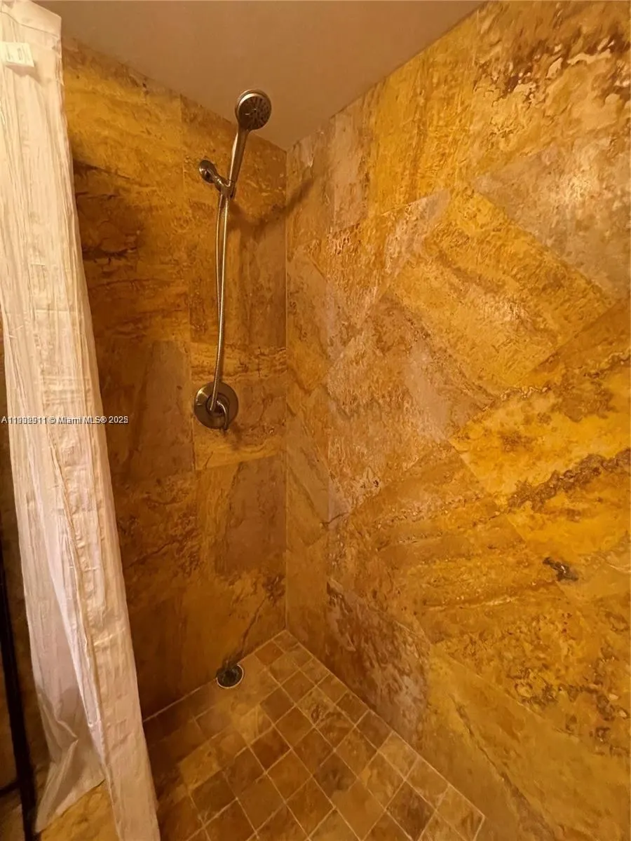 600 Three Islands Blvd, #1814